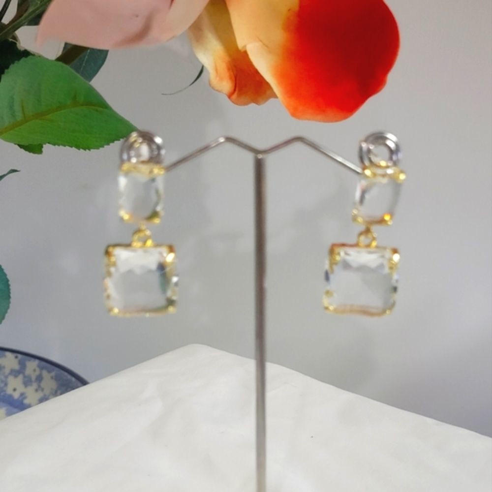 NWT GOLD & WHITE CRYSTAL FACETED POST EARRINGS